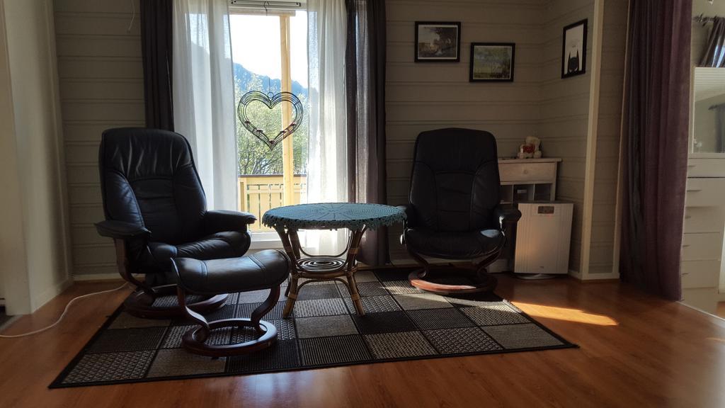 Holiday Home Lofoten Lyngværet Kültér fotó
